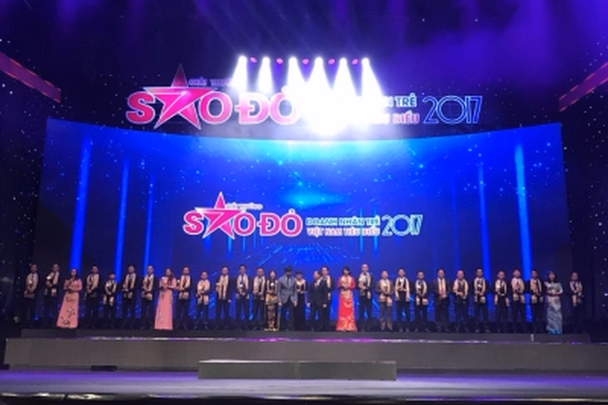 LỄ TRAO GIẢI THƯỞNG SAO ĐỎ - DOANH NHÂN TRẺ TIÊU BIỂU 2017
